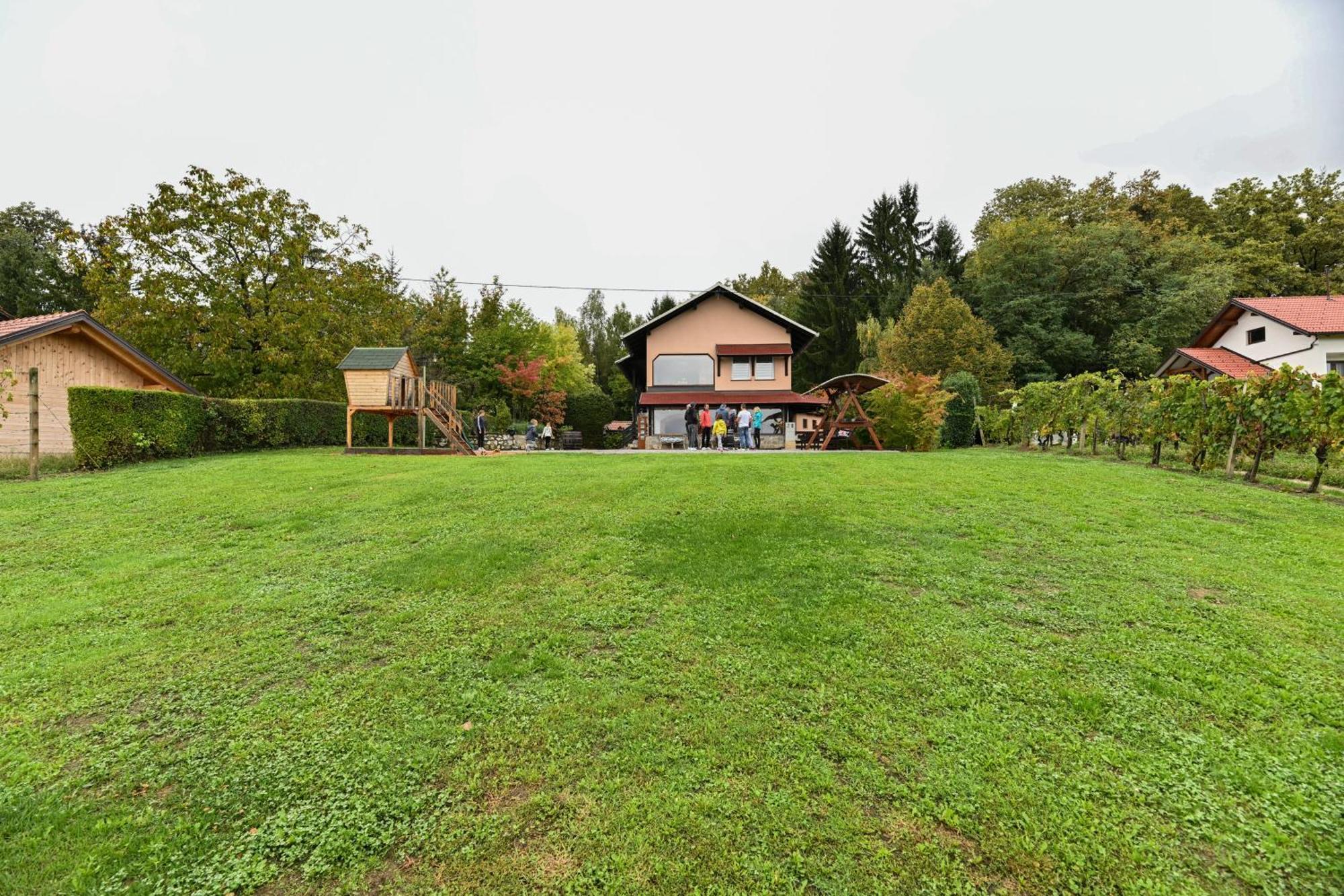 Pocitniska Hisa Parkfield Dragovan Metlika Dış mekan fotoğraf